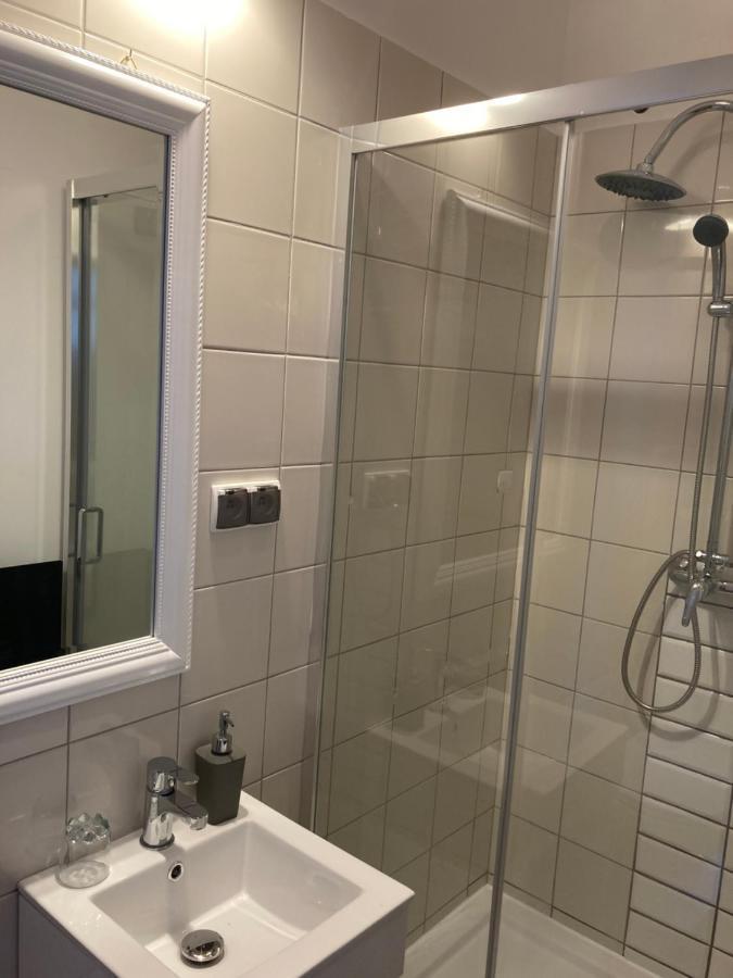Pokój jednoosobowy z prywatną łazienką